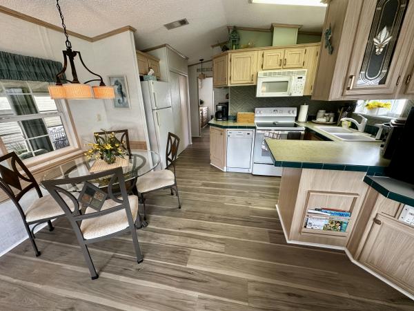 1998 Mobile Home