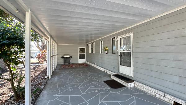 1988 HOME 748-FK-6 Mobile Home