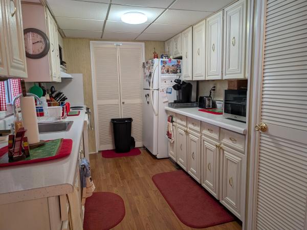 1973 Crosley Manufactured Home Mobile Home