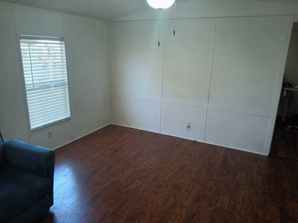 1990 Mobile Home