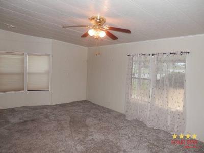 Photo 4 of 14 of home located at 172 Palmetto Dr Deland, FL 32724