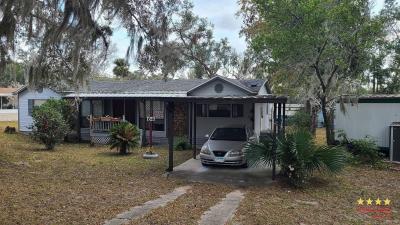 Mobile Home at 64 Valley Dr De Leon Springs, FL 32130