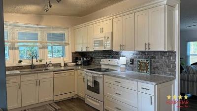 Photo 5 of 21 of home located at 2086 E Lakeview Dr Sebastian, FL 32958