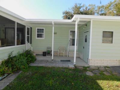 Photo 4 of 43 of home located at 38118 Overbrook Blvd Zephyrhills, FL 33541