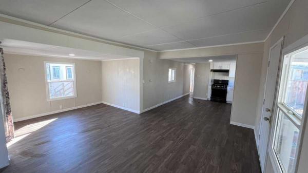 Photo 1 of 2 of home located at 17455 Marygold Ave Spc 58 Bloomington, CA 92316