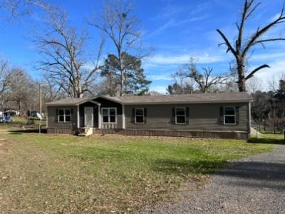 Mobile Home at 81 Old Meadow Rd Natchez, MS 39120