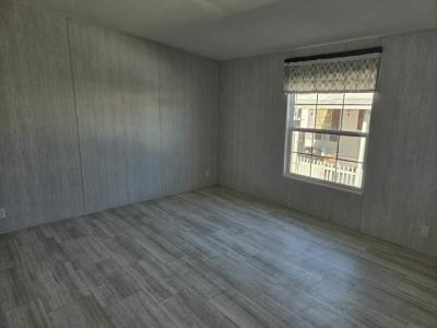 Photo 4 of 12 of home located at 3323 NE 14th St Lot B27 Ocala, FL 34470