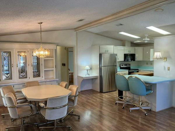 1987 SCHU HS Manufactured Home