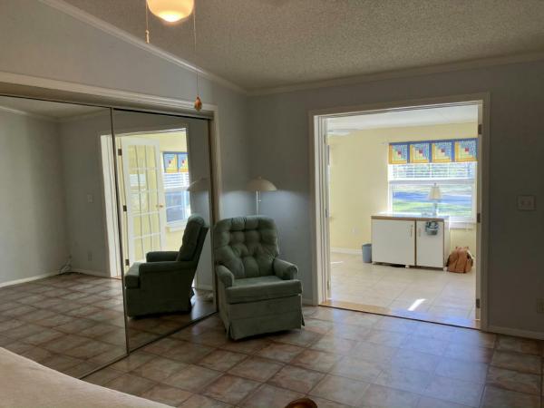1987 SCHU HS Manufactured Home