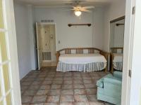 1987 SCHU HS Manufactured Home