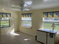 1987 SCHU HS Manufactured Home