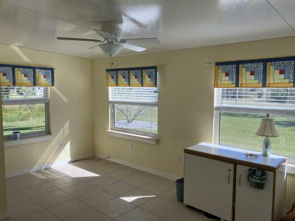 1987 SCHU HS Manufactured Home