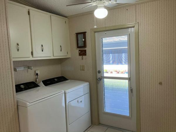 1987 SCHU HS Manufactured Home