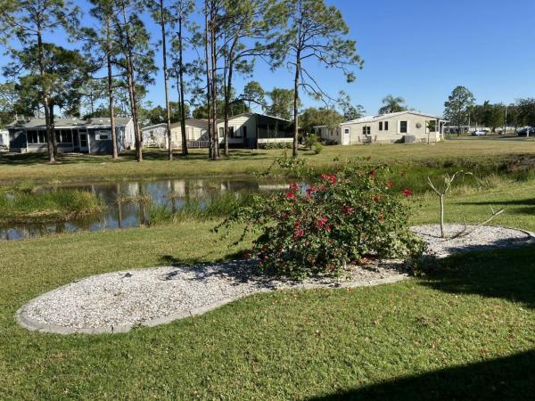 1987 SCHU HS Manufactured Home