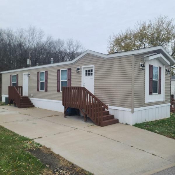 Photo 1 of 2 of home located at 905 East 3rd Avenue #4 Coal Valley, IL 61240