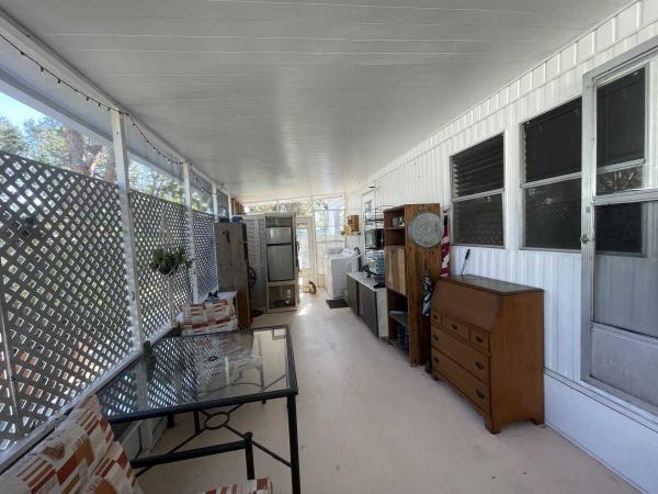 1976 HOME 1BR/1BA Mobile Home