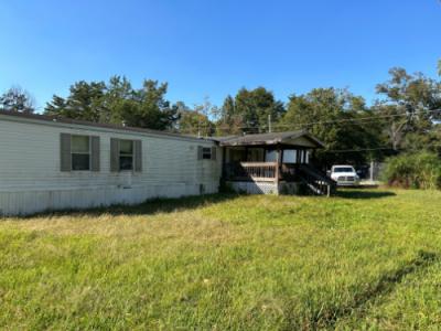 Mobile Home at 1124 Walnut Street Jackson, LA 70748