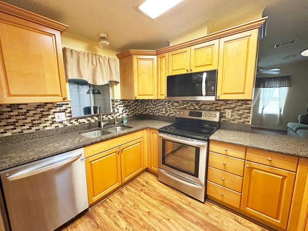 1995 Broo Manufactured Home