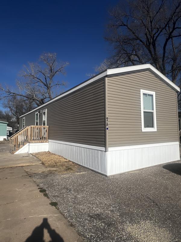 Photo 1 of 2 of home located at 2206 W Macarthur Rd Wichita, KS 67217