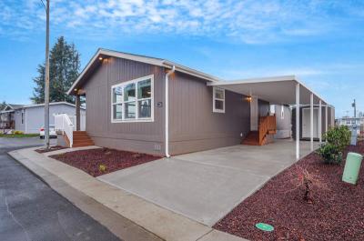 Photo 3 of 33 of home located at 2200 Lancaster Drive SE #26 Salem, OR 97317