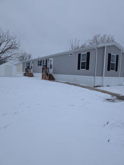 Mobile Home at 25252 Carmel Woodhaven, MI 48183