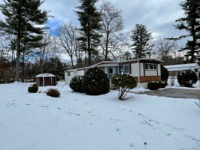 Mobile Home at 4 Clovercrest Drive Nashua, NH 03062