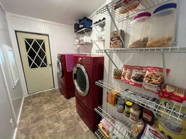 1990 PALM Manufactured Home