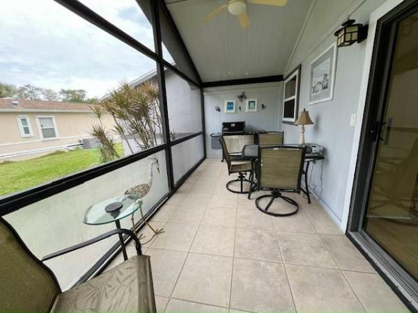 1990 PALM Manufactured Home