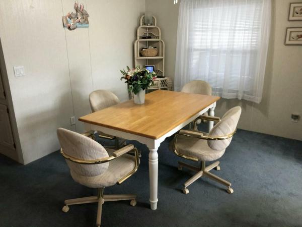 1993 Fleetwood Manufactured Home