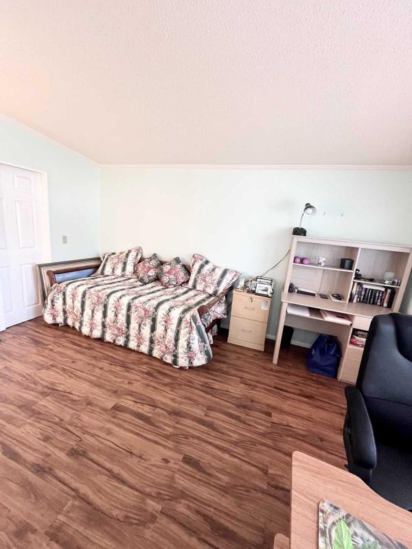 1988 Coro Manufactured Home