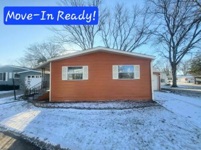 Mobile Home at 93 Parkwood Road Elgin, IL 60123