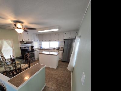 Photo 3 of 14 of home located at 9 Kingsport Ave Palmetto, FL 34221
