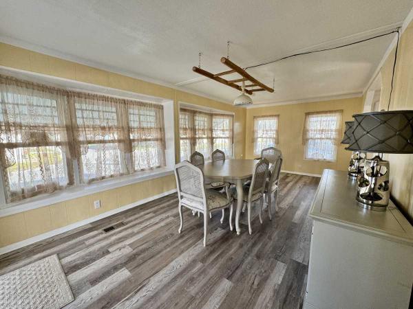 1980 Manufactured Home