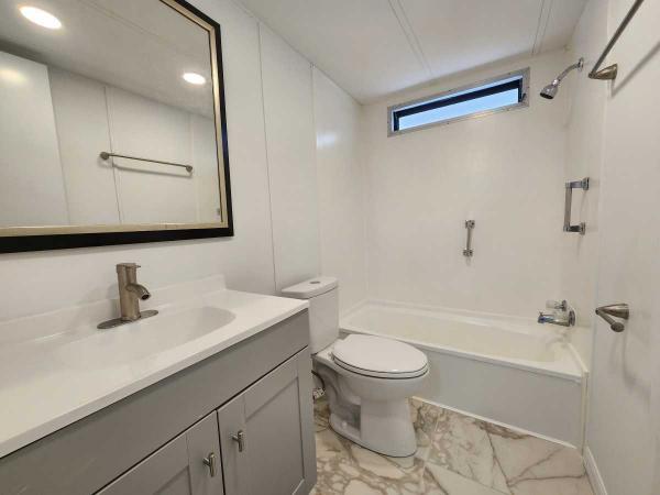 1985 CLAR Manufactured Home