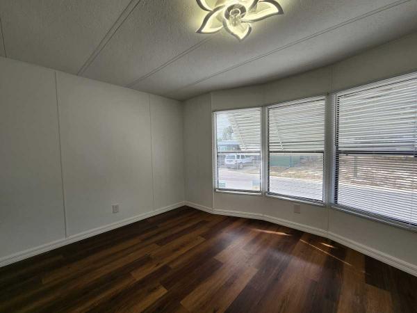 1985 CLAR Manufactured Home