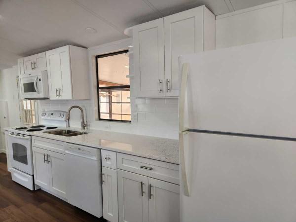 1985 CLAR Manufactured Home