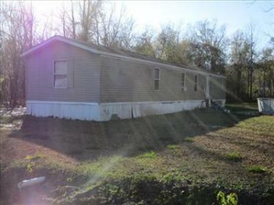 Mobile Home at 9325 Mark Pierce Rd Gonzales, LA 70737