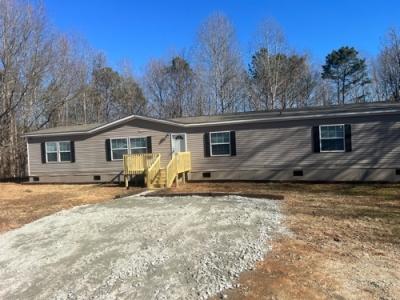 Mobile Home at 115 Deer Point Rd Union, SC 29379