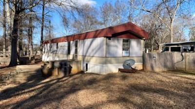 Mobile Home at 1477 Lovett St Town Creek, AL 35672