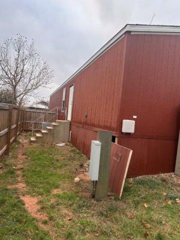 Photo 1 of 2 of home located at Coach Light Mobile Home Park 4600 Coachlight Rd Trlr 147 Abilene, TX 79603