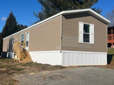 Mobile Home at 10 Poplar Acres Dr. Candler, NC 28715