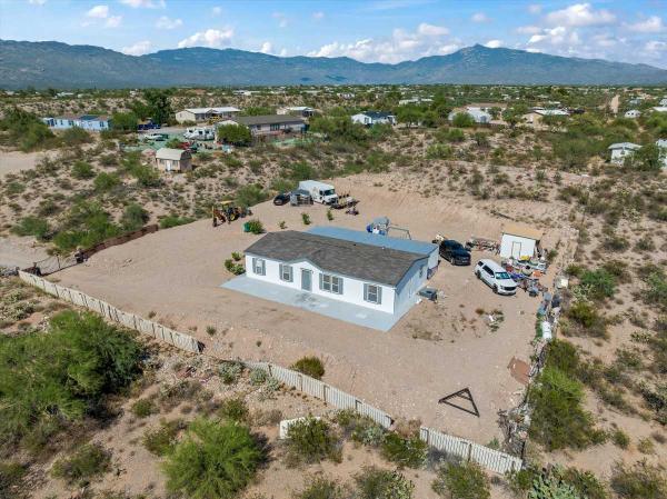 Photo 1 of 2 of home located at 9498 S Tewa Trail Vail, AZ 85641