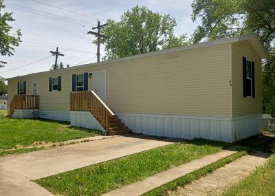 Mobile Home at 8801 E 18th Place Lot 95 Kansas City, MO 64126