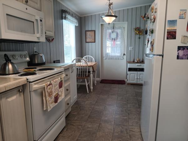 2003 Homes of Merit N/A Mobile Home