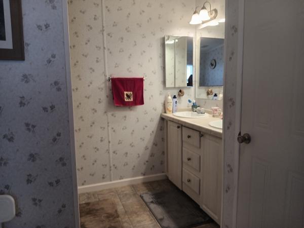 2003 Homes of Merit N/A Mobile Home