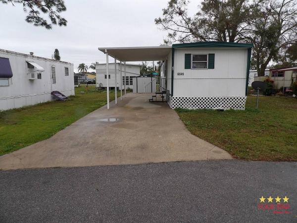 Photo 1 of 2 of home located at 6045 Leland Ln Sebring, FL 33870