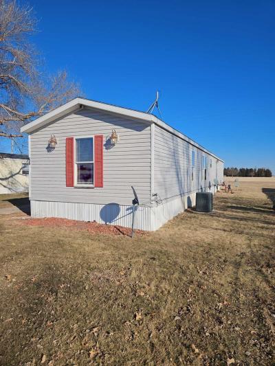 Mobile Home at 27 Village Ct Mediapolis, IA 52637