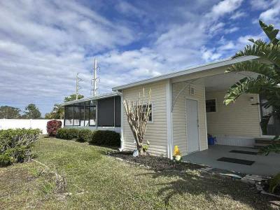 Photo 5 of 49 of home located at 447 Avanti Way North Fort Myers, FL 33917