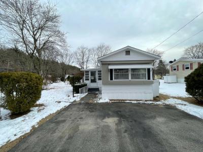 Photo 2 of 20 of home located at 15 West Point Terrace Nashua, NH 03062