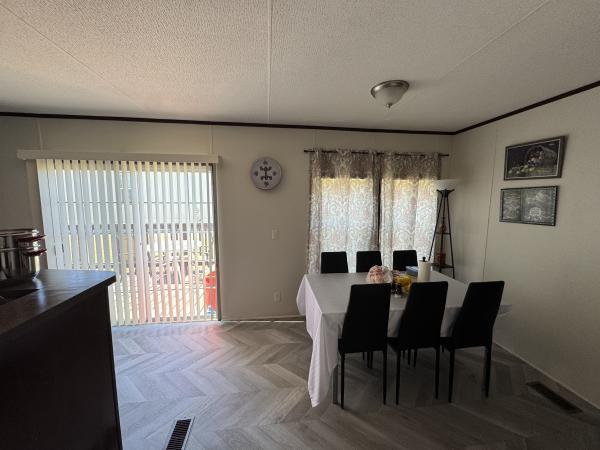 2014 Clayton 31SUN16763AH14 Mobile Home
